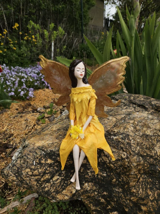 Sluneční víla – nositelka radosti a lehkosti cca 20 cm - Powertex