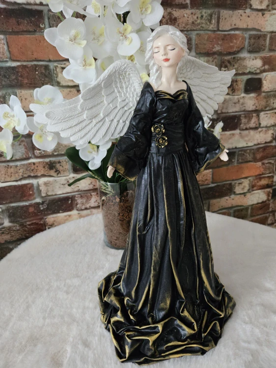 Andělka Evangeline - andělka klidu a síly cca 49 cm - Powertex