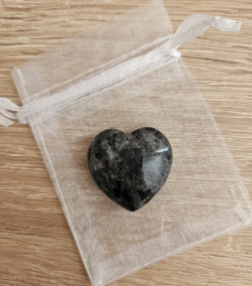 Srdce Labradorit černý 30x30 mm v praktickém pytlíčku 