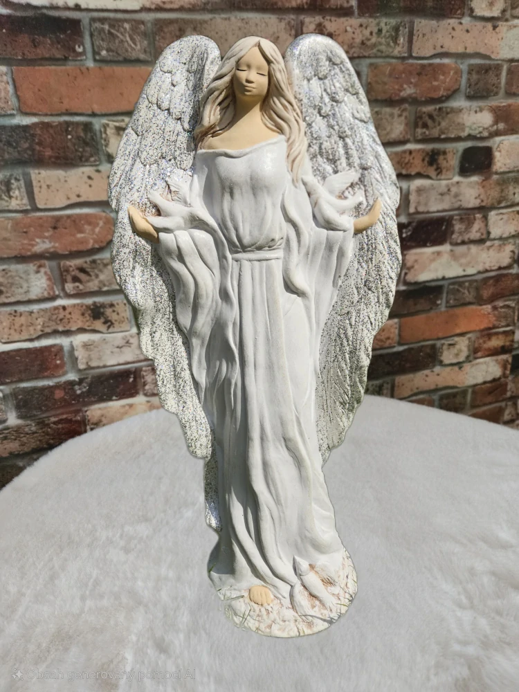 Andělka Gloria  strážkyně světla - 42 cm - bílá perleť - sádra