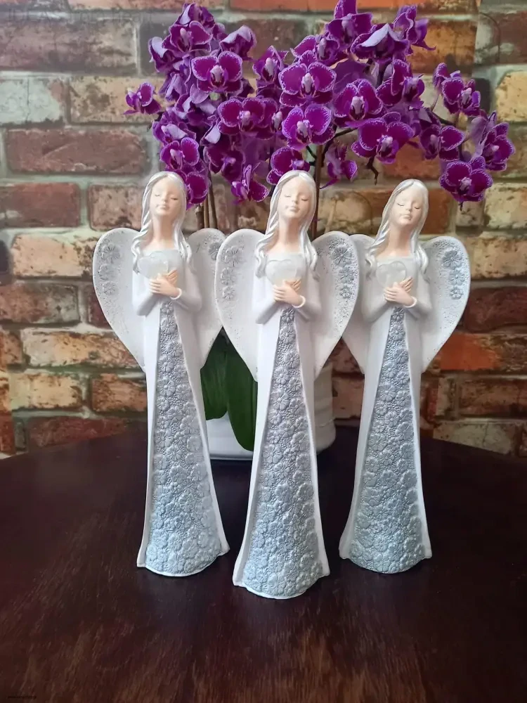 Sádrová Andělka s  Minerálem  - KŘIŠŤÁL 