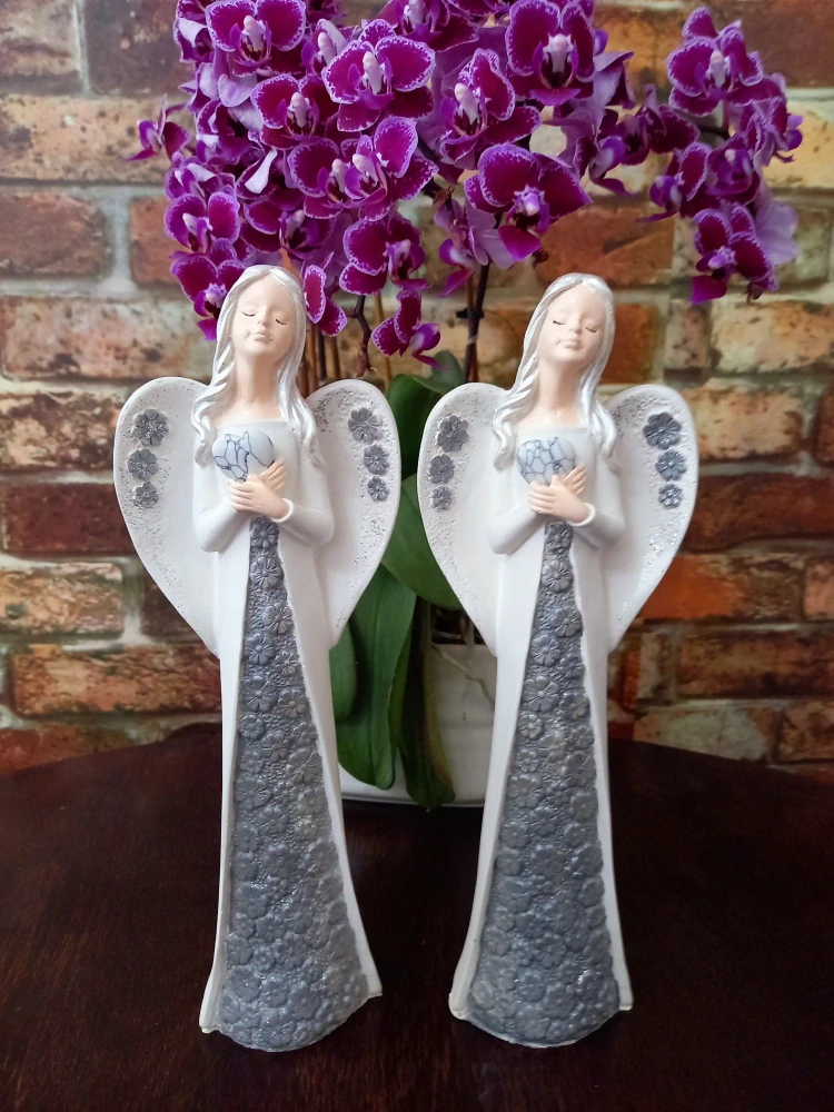 Sádrová Andělka s  Minerálem - MAGNEZIT