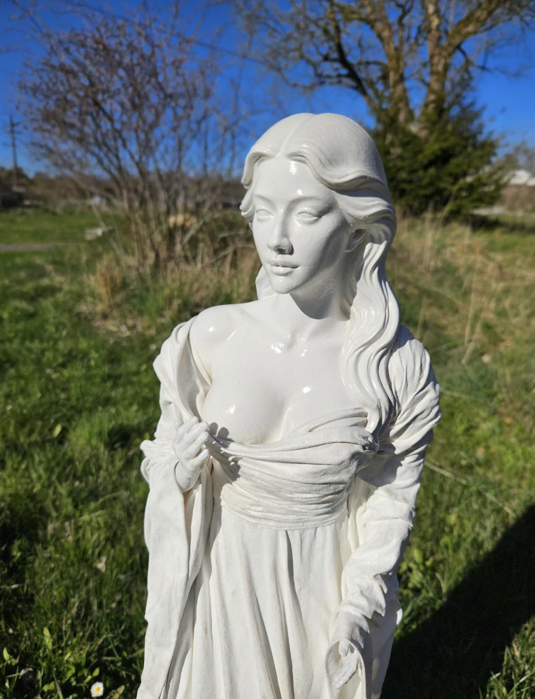 Něžná – socha ženy 80 cm (Powertex, zahradní dekorace)