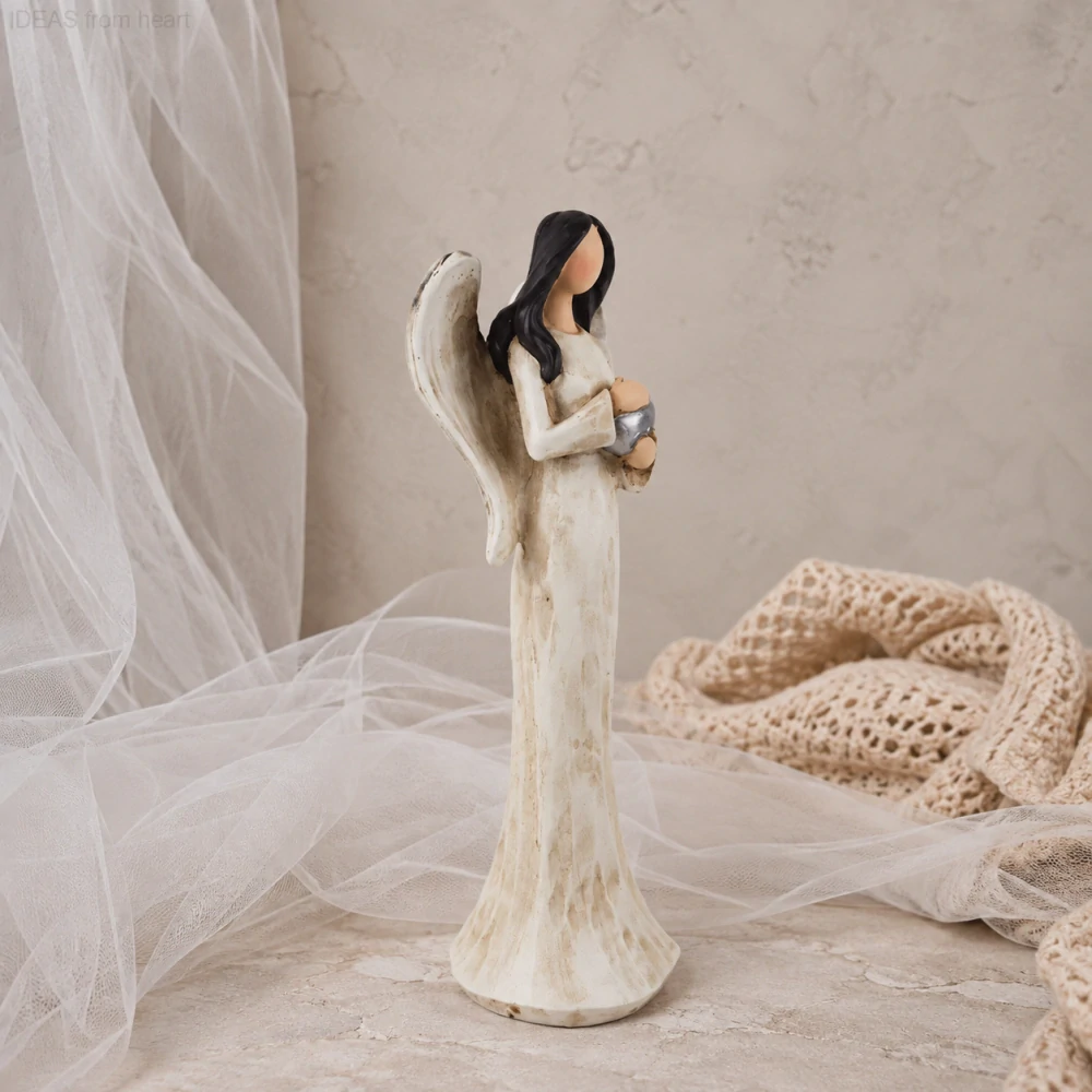 Anděl se srdcem – 15 cm - polyresin