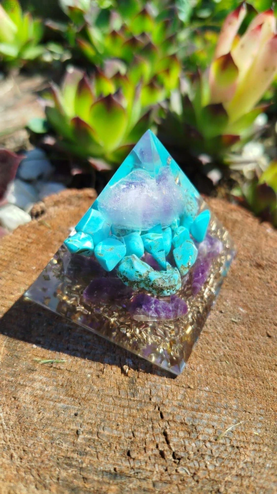 Orgonitová pyramida „Harmonie Vesmíru“ 5x5cm - Ametyst drúza ,Tyrkenit ,Ametyst