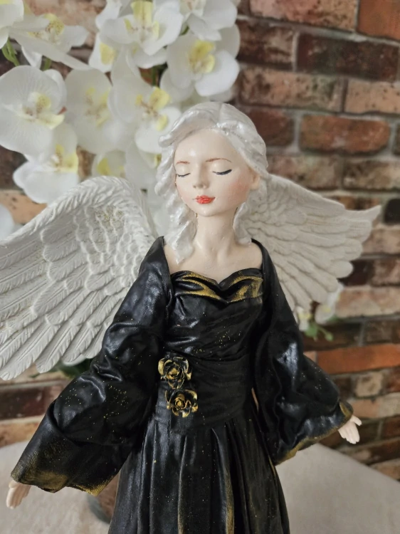 Andělka Evangeline - andělka klidu a síly cca 49 cm - Powertex