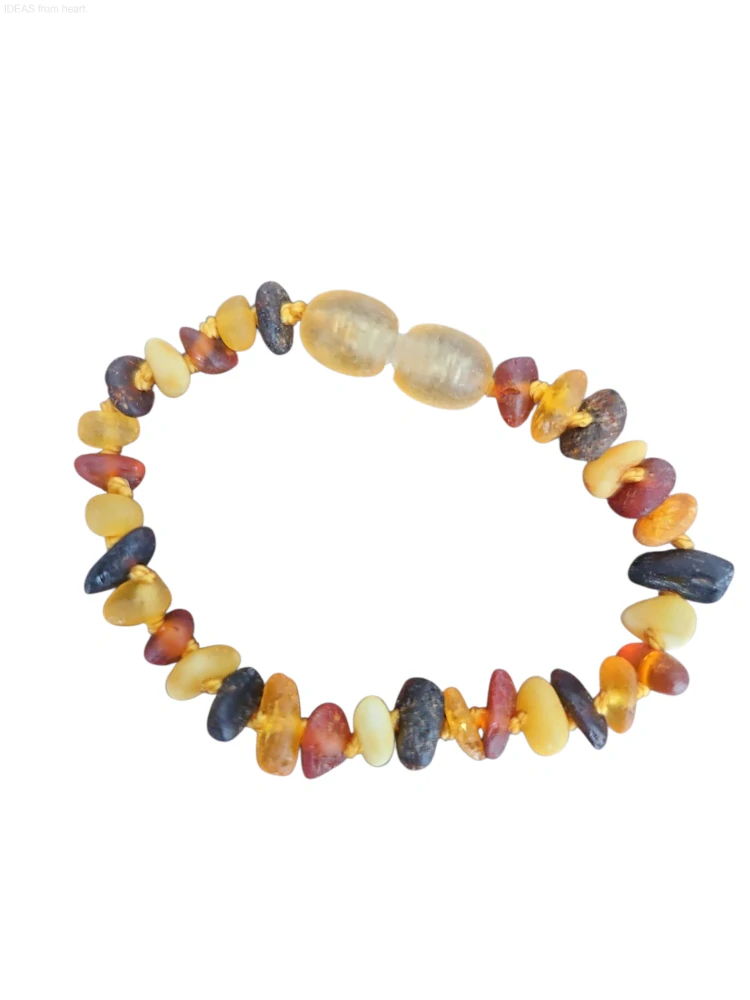 Dětský jantarový náramek – pomocník při prořezávání zoubků