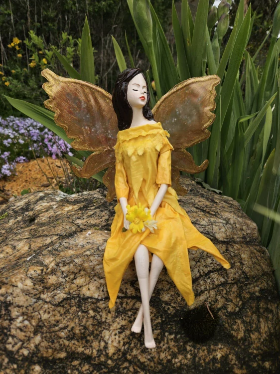 Sluneční víla – nositelka radosti a lehkosti cca 20 cm - Powertex