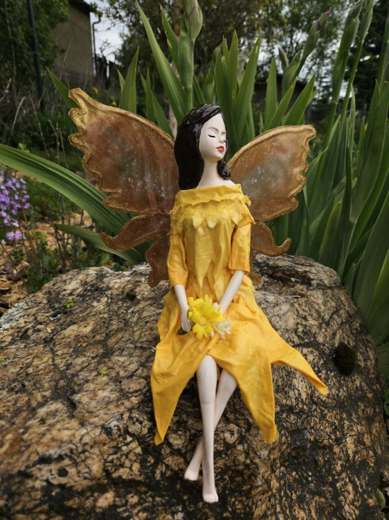 Sluneční víla – nositelka radosti a lehkosti cca 20 cm - Powertex