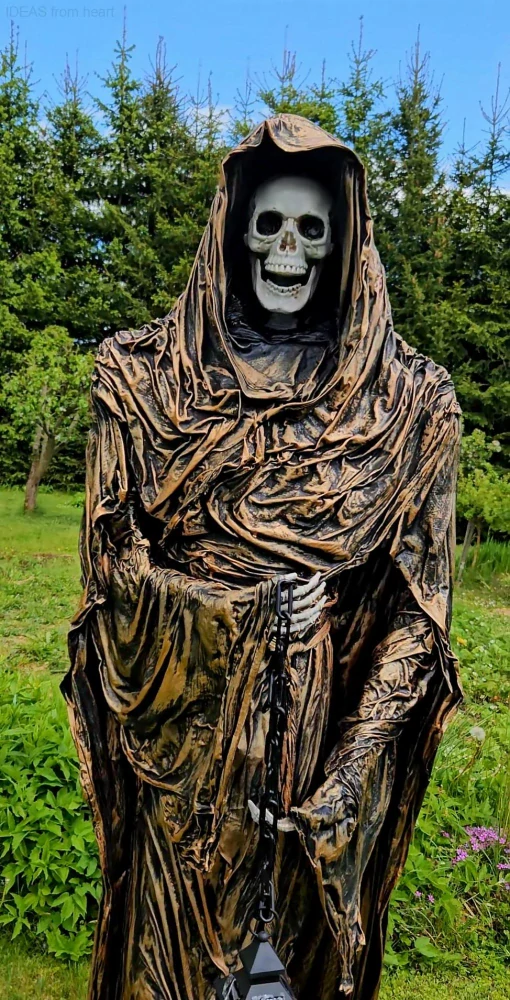 DUCH -Strážce stínů –zahradní socha kostlivce s lucernou, 180 cm (ruční práce, powertex)