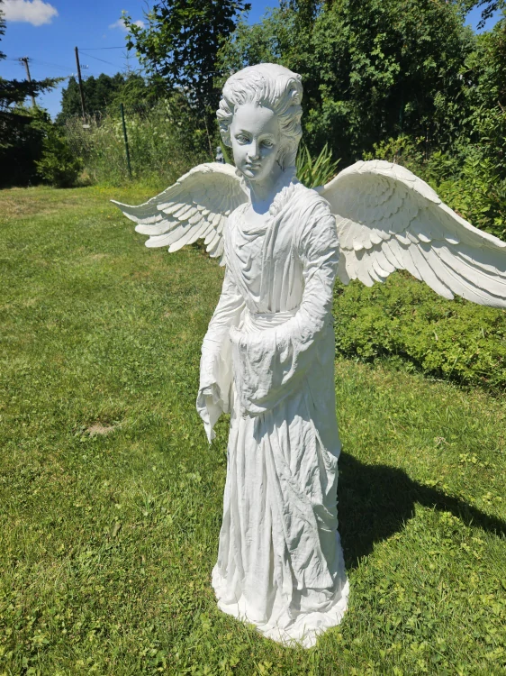 Velká Andělka 115cm v bílé "zašlé" barvě - zahradní socha  - Powertex