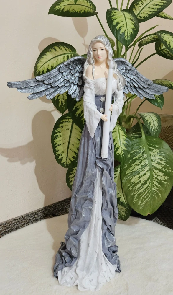 Andělka Lumina 77 cm  s LED svíčkou se stříbrnou patinou - Powertex