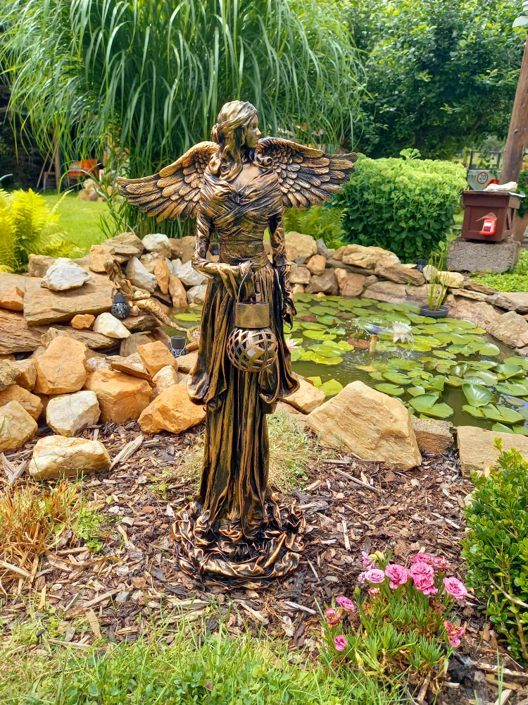 Andělka 72 cm v bronzové barvě se solární lucernou - zahradní socha - Powertex