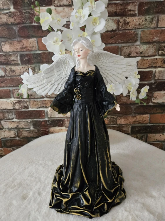 Andělka Evangeline - andělka klidu a síly cca 49 cm - Powertex