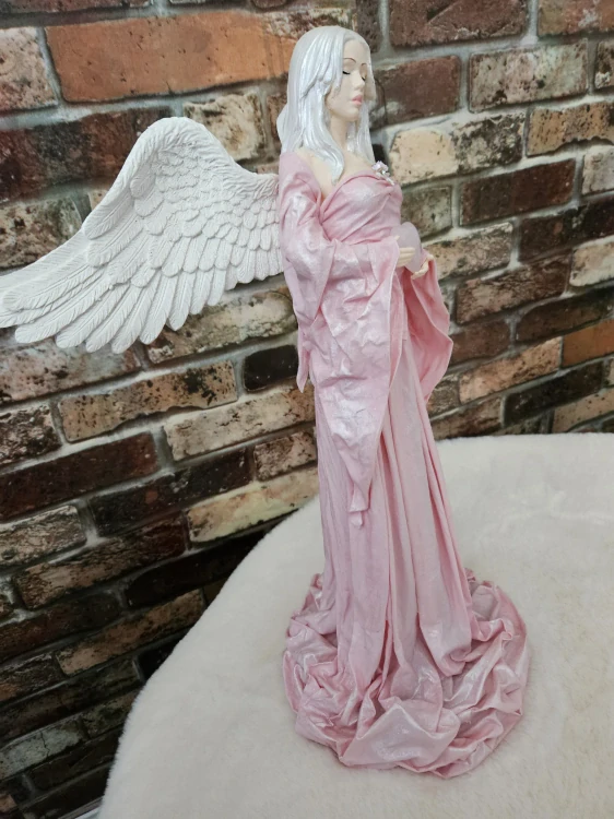 Andělka Rozálie s růženínovým srdcem – 50 cm – Powertex