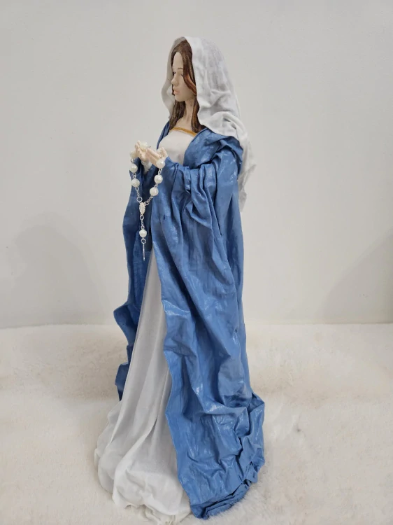 Panna Maria – ručně vytvořená socha světla, klidu a naděje cca 50 cm - Powertex