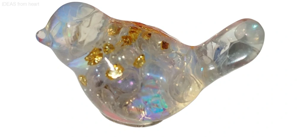  Orgonitový ptáček „Posel intuice a éterické ochrany“ – s křišťálem aqua aura a opalitem