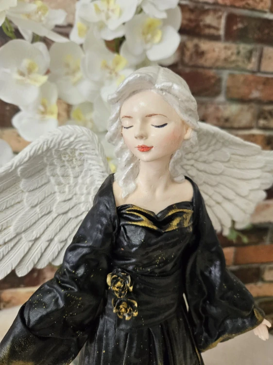 Andělka Evangeline - andělka klidu a síly cca 49 cm - Powertex