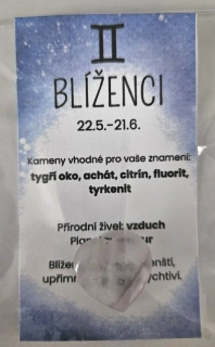 Minerál ve tvaru srdce podle znamení zvěrokruhu - Blíženci - Fluorit