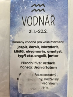 Minerál ve tvaru srdce podle znamení zvěrokruhu - Vodnář - Křišťál