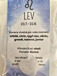 Minerál ve tvaru srdce podle znamení zvěrokruhu - Lev - Křišťál
