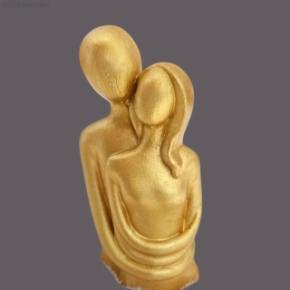 Objímající pár milenců  zlatý -  jedno tělo jedna duše  12 cm - sádra