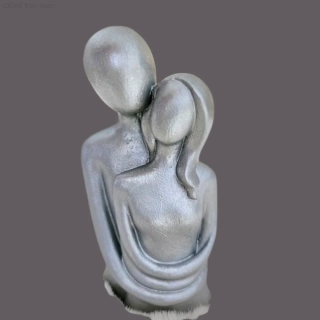 Objímající pár milenců stříbrný - jedno tělo jedna duše 12 cm - sádra