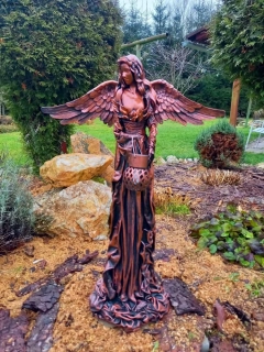 Andělka  77 cm v měděné barvě se solární lucernou - zahradní socha - Powertex