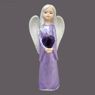 Andělka s ametystovým srdcem – ručně malovaná soška pro klid a duchovní ochranu 15,5 cm - sádra