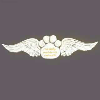 Vzpomínkový kámen pro mazlíčka s andělskými křídly – „Tvé tlapky zanechaly stopy v našem srdci“ - zlatý nápis