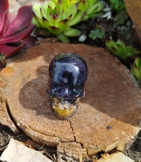 Orgonitová lebka s modrým avanturínem – klidná mysl, odvaha a vnitřní svoboda