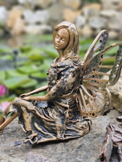 Zahradní víla s motýlími křídly – bronzová patina - Powertex