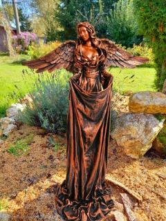 Andělka 77 cm v měděné barvě se sukní  na květinu  -  zahradní socha - Powertex
