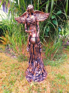 Andělka 72 cm v měděné barvě se solární lucernou - zahradní socha - Powertex